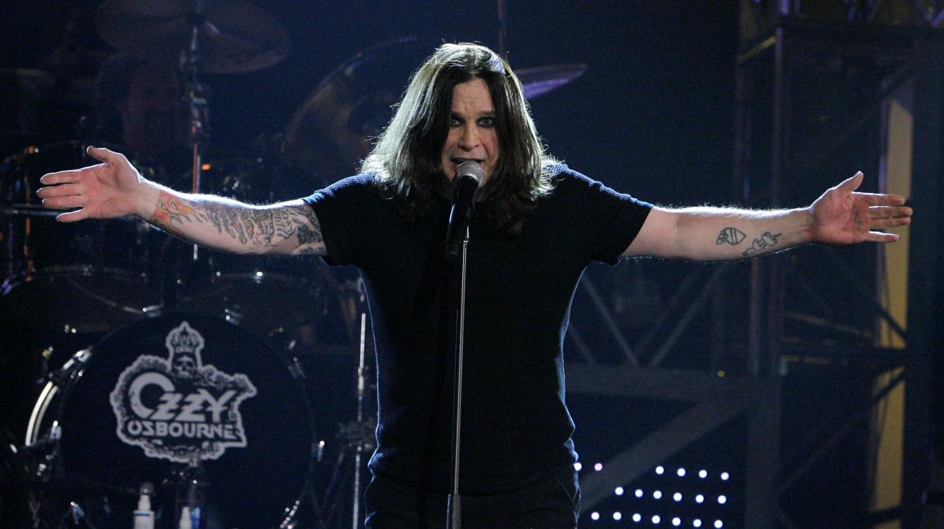 You are currently viewing OZZY OSBOURNE unveils music video for ‘Under The Graveyard’
