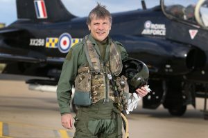 Read more about the article Σμήναρχος της Royal Air Force (RAF) ο Bruce Dickinson!