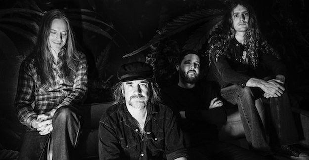 Read more about the article CARCASS Release New Song “The Long And Winding Bier Road”!