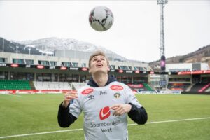 Read more about the article Το λογότυπο των VREID θα κοσμεί τις εμφανίσεις της ποδοσφαιρικής ομάδας Sogndal!