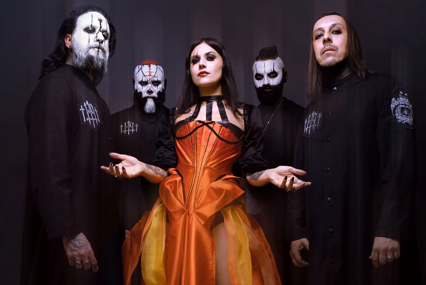 LACUNA COIL release music video for new version of “Tight Rope” from “Comalies XX” album.