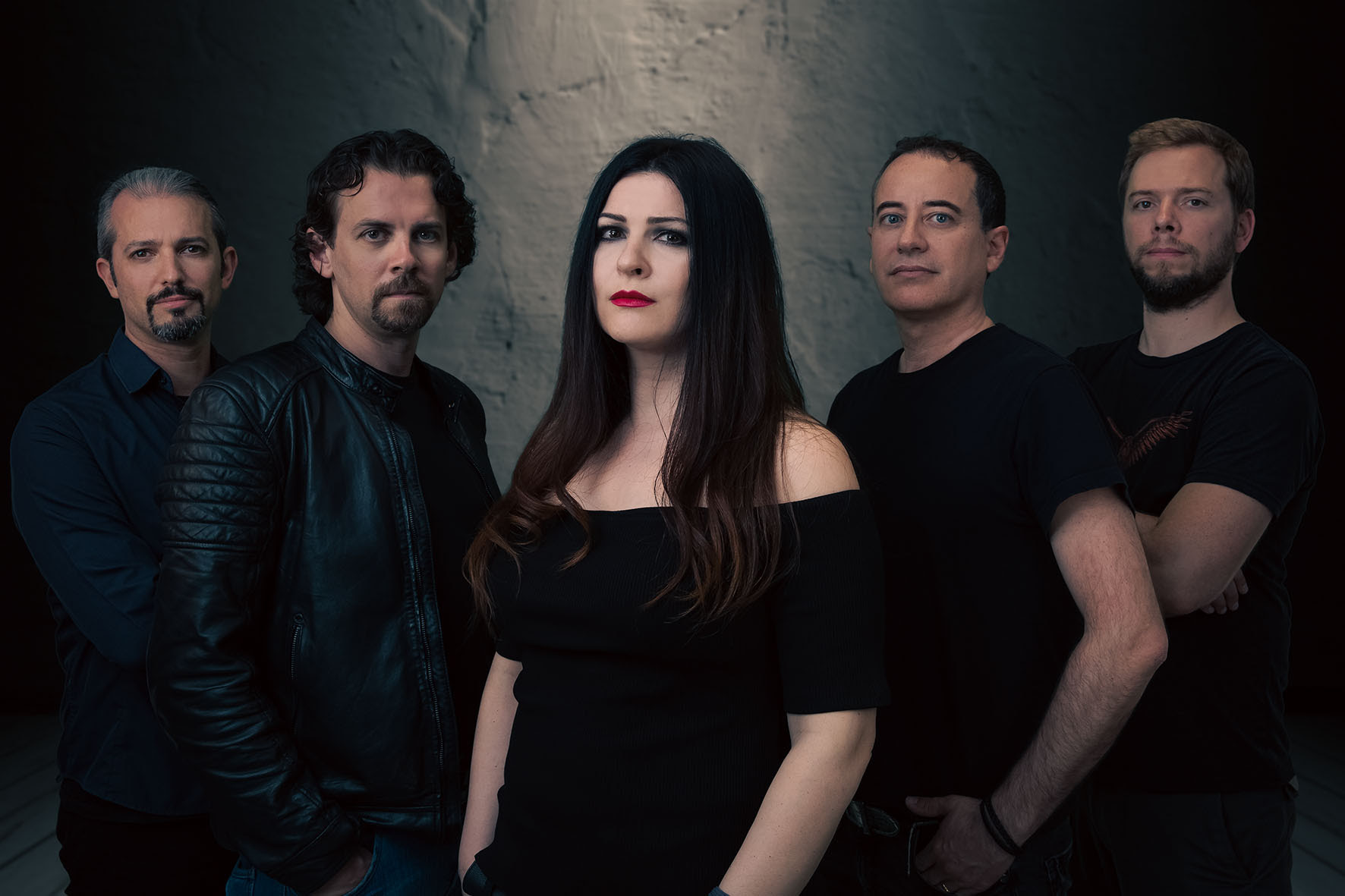Read more about the article MINDIVIDE stream forthcoming debut album, in advance of the release date .